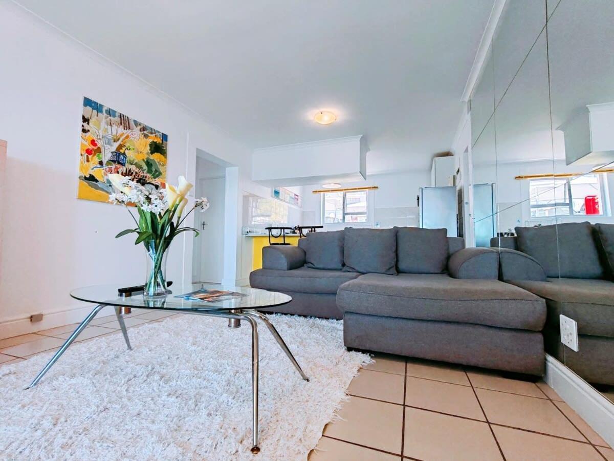 Bay Views Apartment ไซมอนส์ทาวน์ ภายนอก รูปภาพ