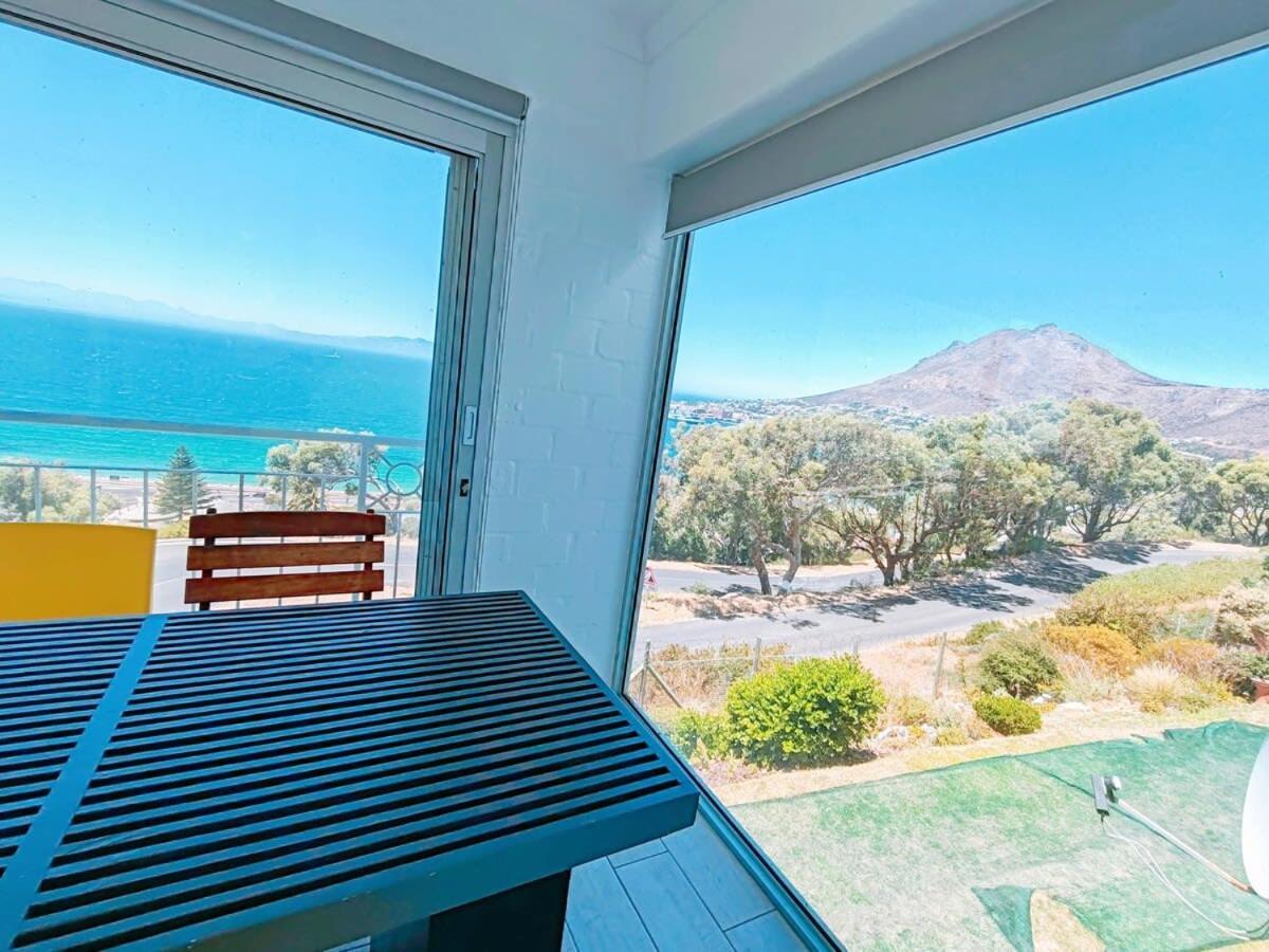Bay Views Apartment ไซมอนส์ทาวน์ ภายนอก รูปภาพ