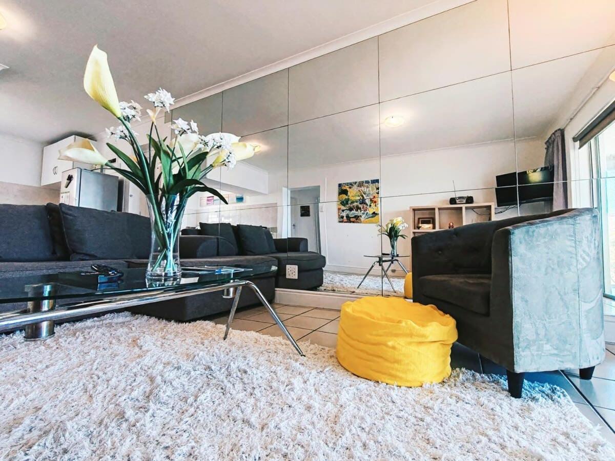 Bay Views Apartment ไซมอนส์ทาวน์ ภายนอก รูปภาพ